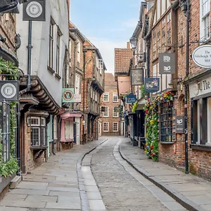 Apartment The Shambles - Attic, York