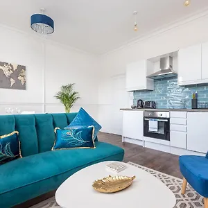 Apartment Modern, Romantic In - Pass The Keys, York